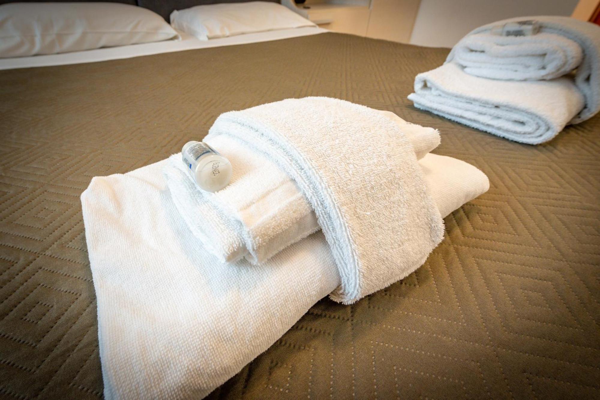 Andenis Tiber House Hotel Rome Bagian luar foto