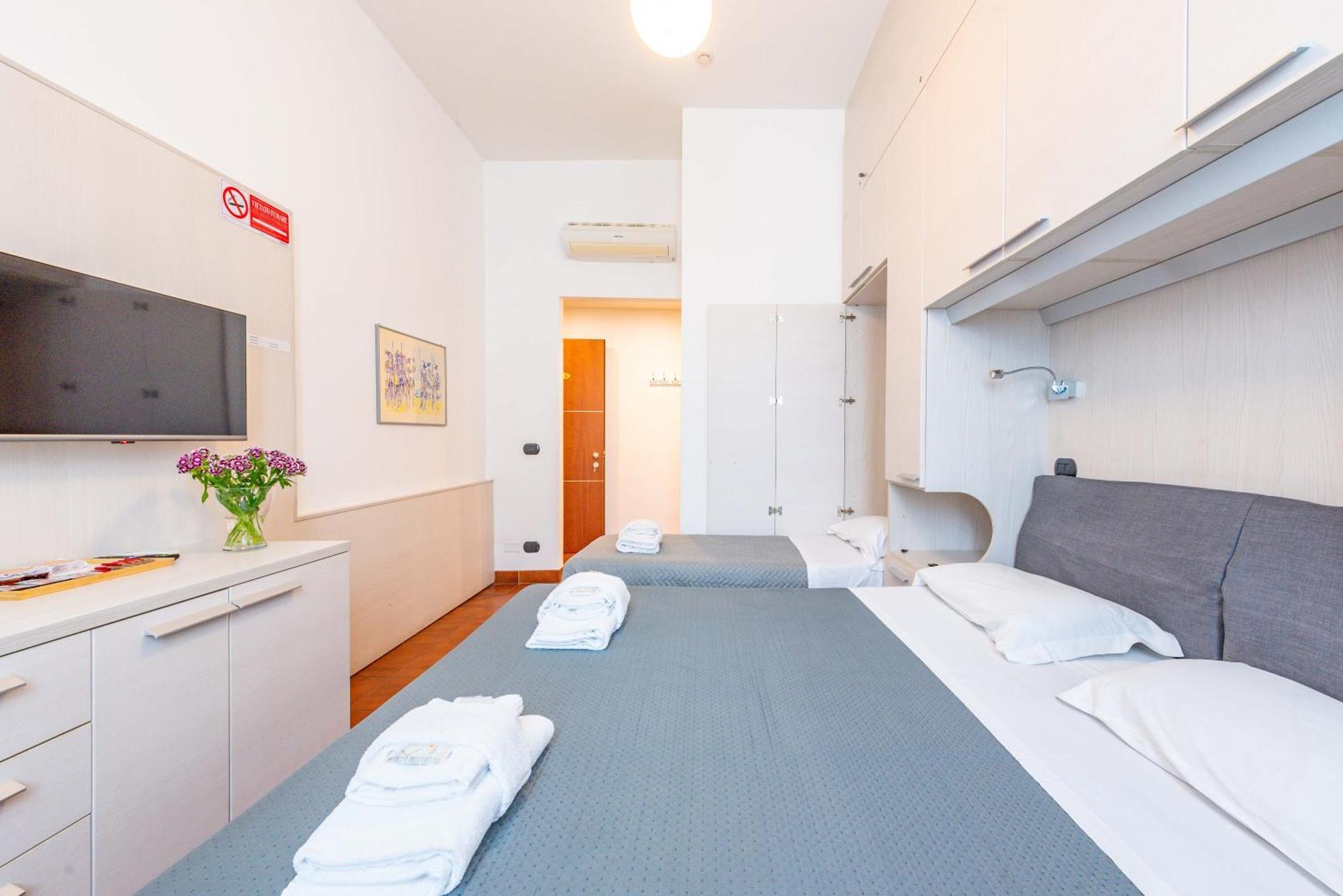 Andenis Tiber House Hotel Rome Bagian luar foto