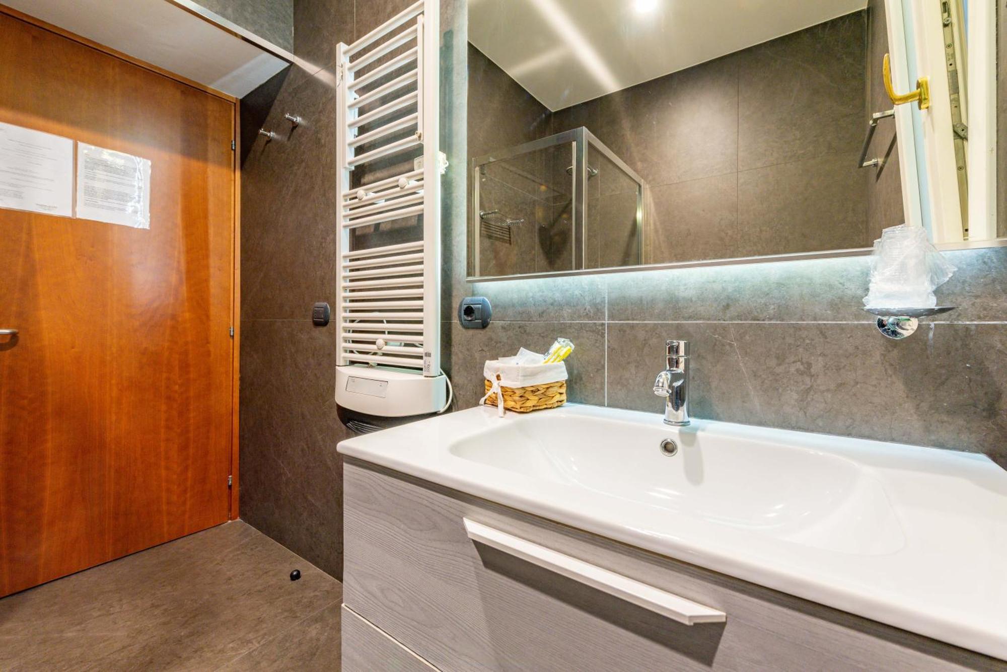 Andenis Tiber House Hotel Rome Bagian luar foto