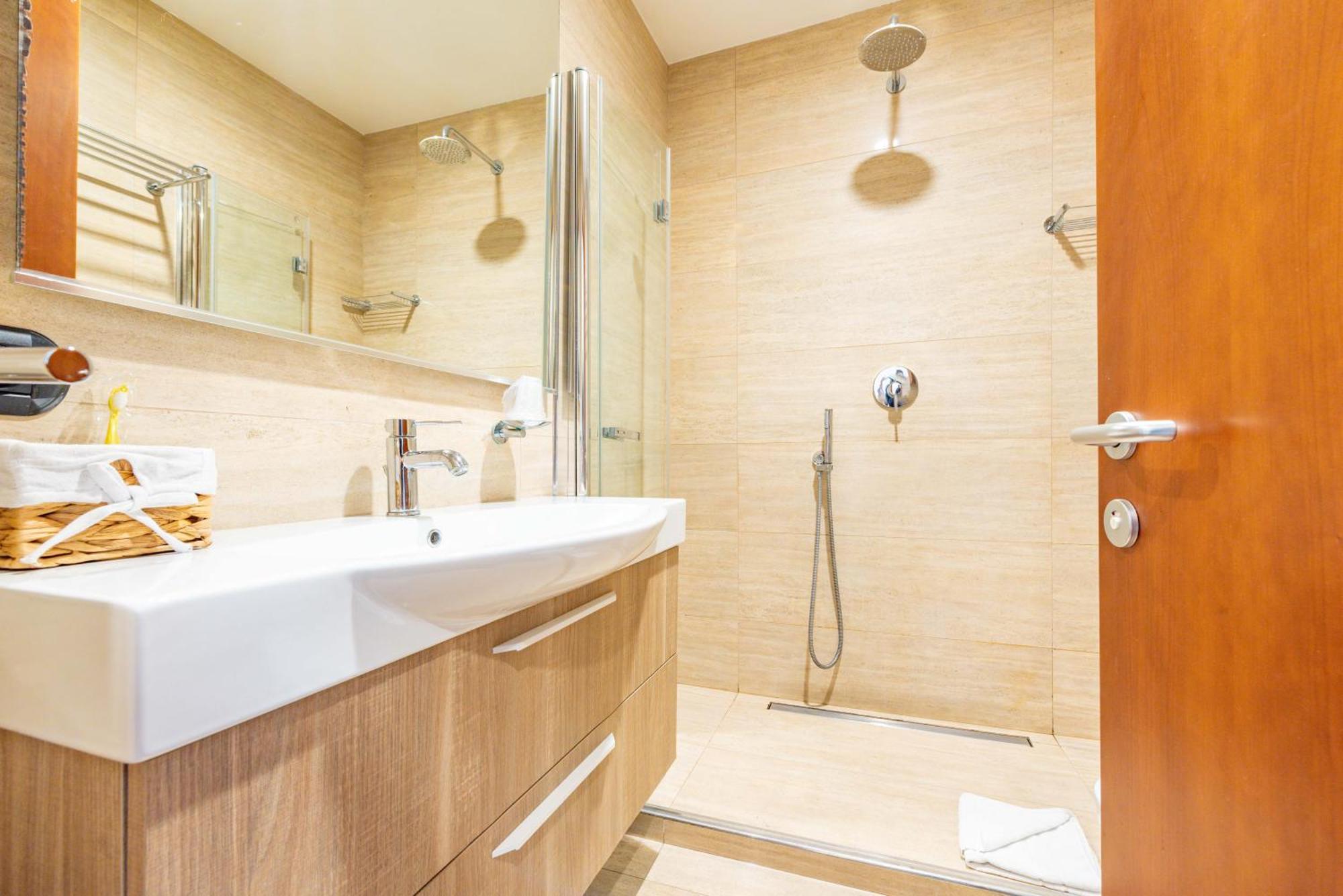Andenis Tiber House Hotel Rome Bagian luar foto